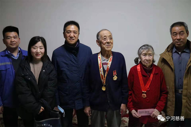 11刘振标夫妇.jpg