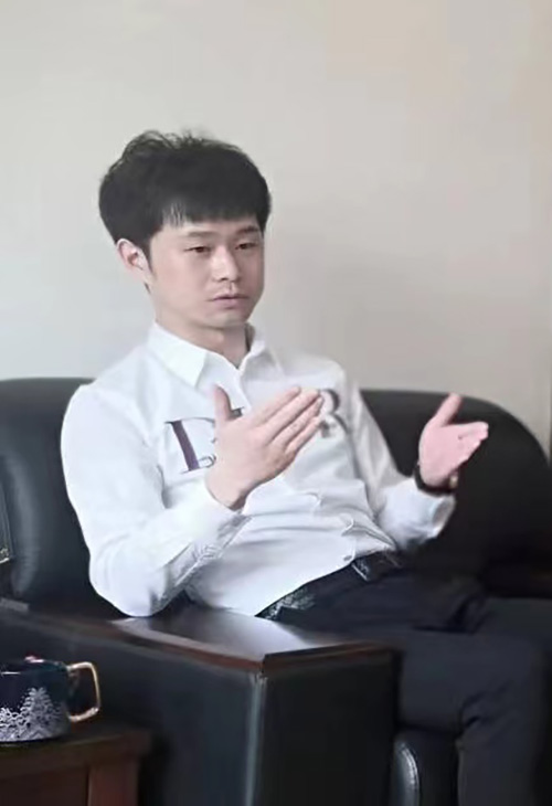 陈哲.jpg