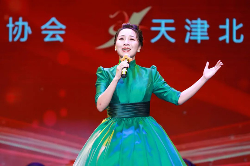 歌曲《人民的心》-徐鹤.jpg