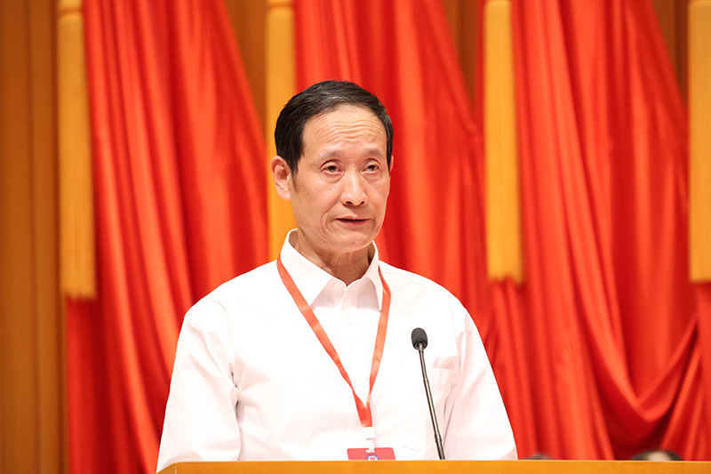 市慈善协会第五届理事会副会长赵伟作第五届理事会工作报告.jpg