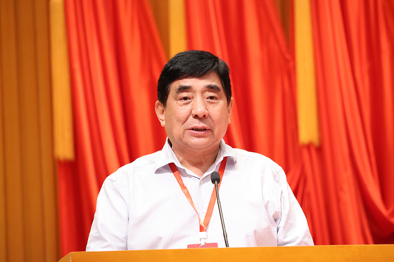 市慈善协会第五届理事会副会长王树生作财务报告.jpg